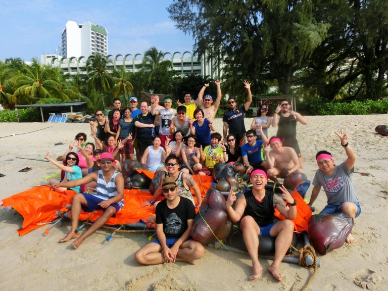 Image Depicting Effective teamwork with Singtel for an amazing boat race in Batu Ferringhi