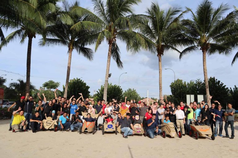 Image Depicting ECOLAB Team Building